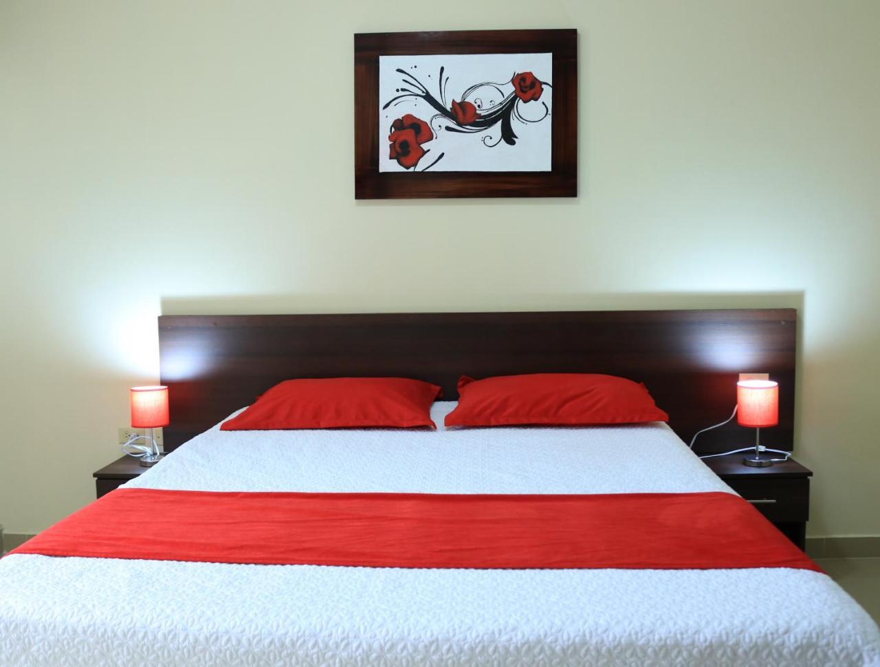 מנטה Hotel Pikeiro Blue מראה חיצוני תמונה